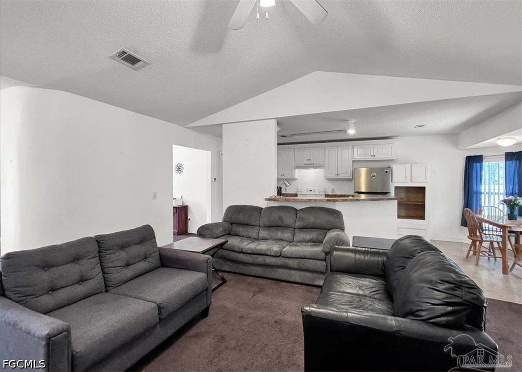 3 Bed SingleFamilyResidence for Sale in Acreage, photo 6