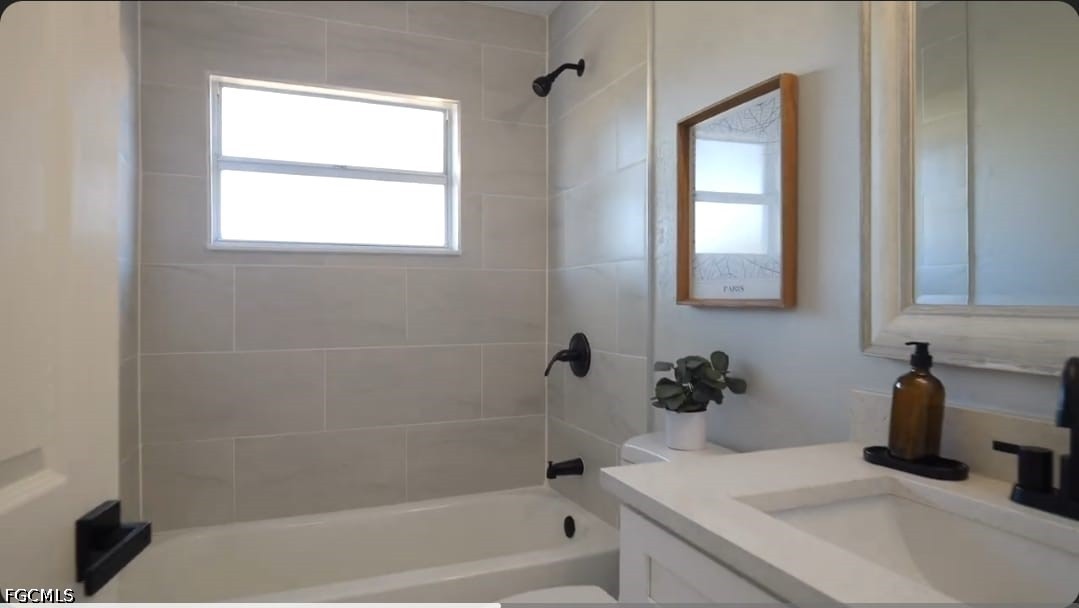 3 Bed SingleFamilyResidence for Sale in Acreage, photo 6
