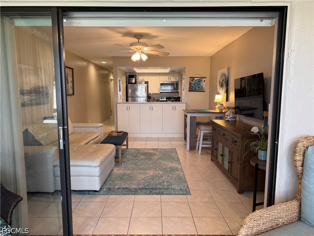 1 Bed Waterfront Home for Sale in Fort Myers Beach, photo 6