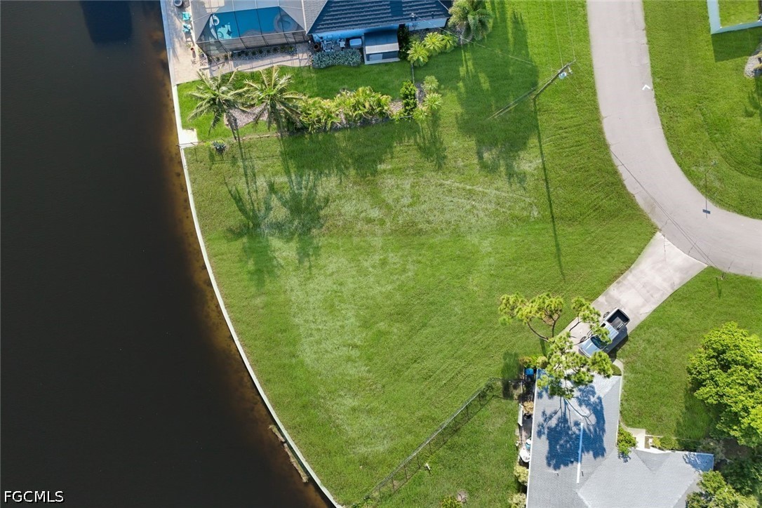 Waterfront Home for Sale in Cape Coral, photo 6