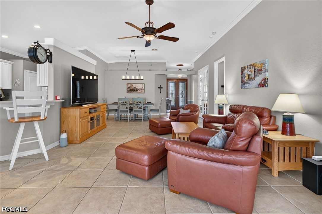 2 Bed Pool Home for Sale in Tivoli, photo 6
