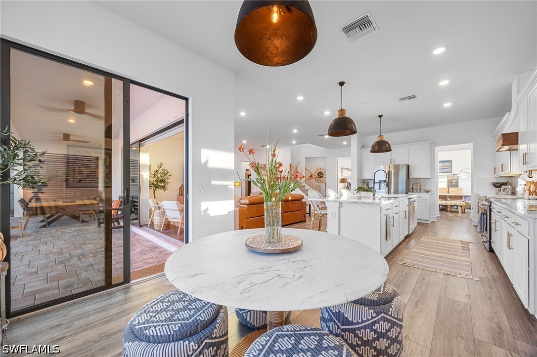 6 Bed Pool Home for Sale in Avalon Park, photo 6