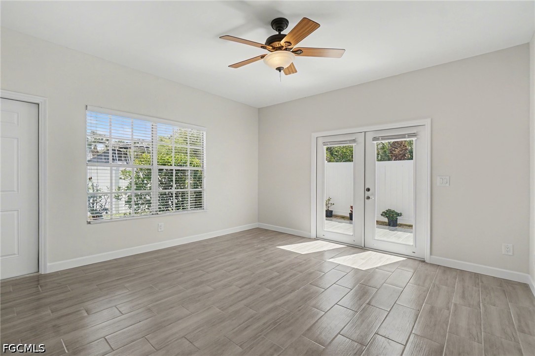 2 Bed Waterfront Home for Sale in Fort Myers, photo 6