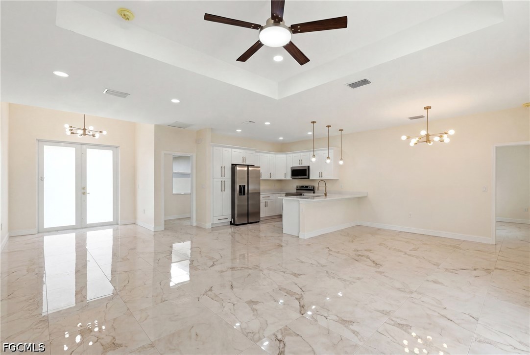 3 Bed SingleFamilyResidence for Sale in Lehigh Acres, photo 6