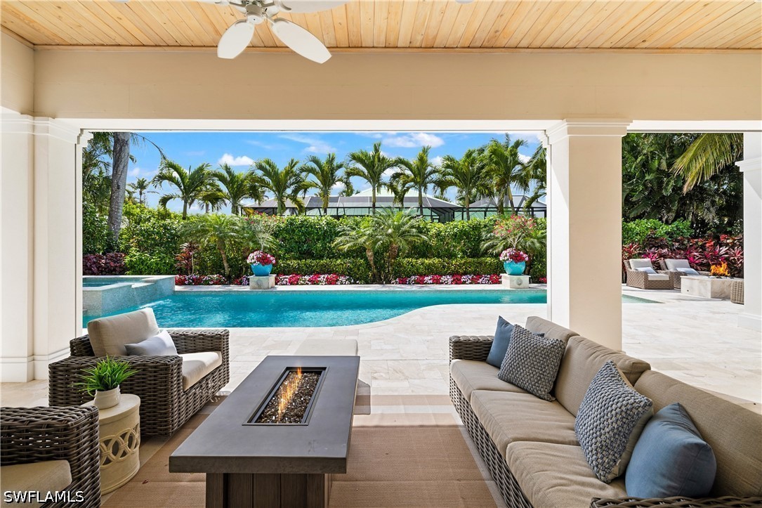 3 Bed Pool Home for Sale in Park Shore, photo 6