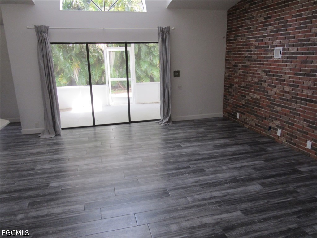 3 Bed SingleFamilyResidence for Sale in Villas Four, photo 6