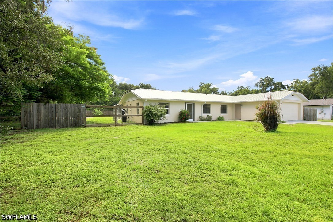 3 Bed Pool Home for Sale in Sandalwood Estates, photo 6