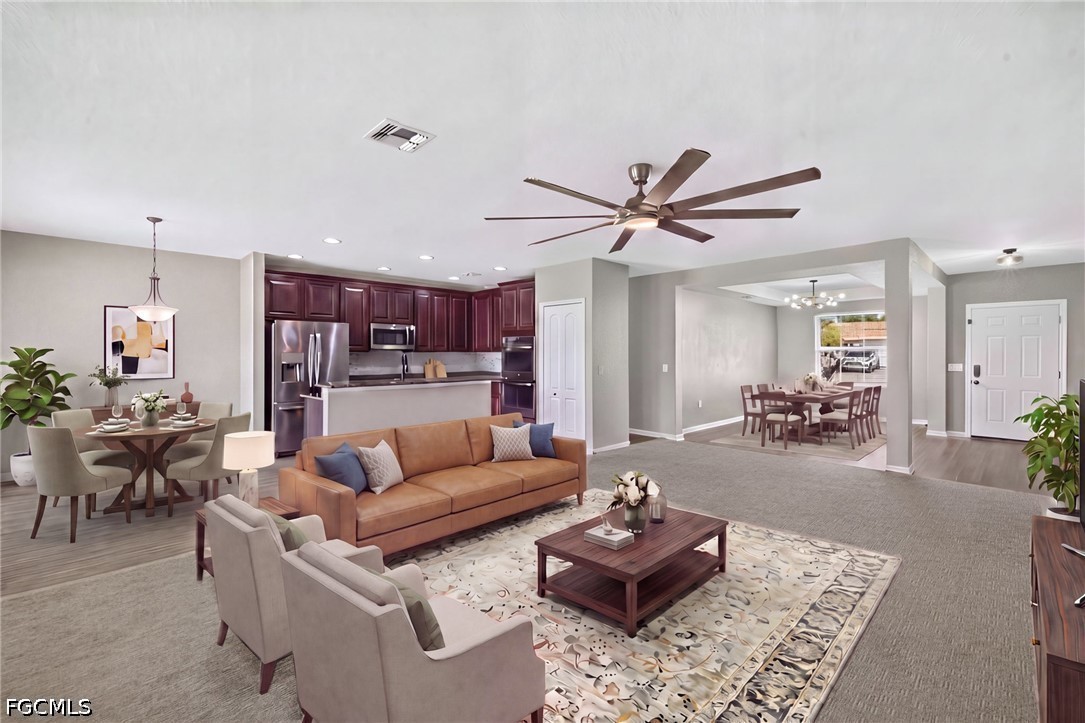 4 Bed SingleFamilyResidence for Sale in Cape Coral, photo 6