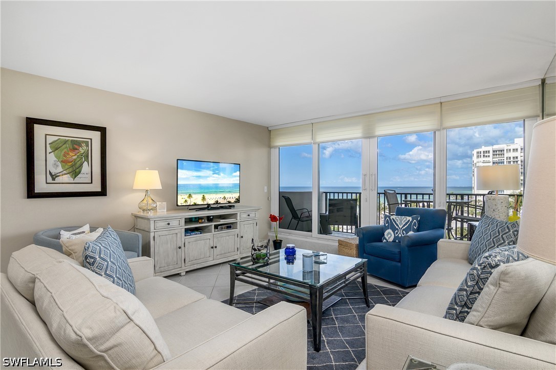 2 Bed Pool Home for Sale in Gulfside, photo 6
