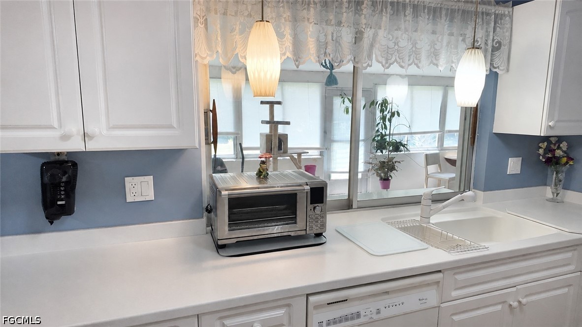 3 Bed SingleFamilyResidence for Sale in Naples, photo 6