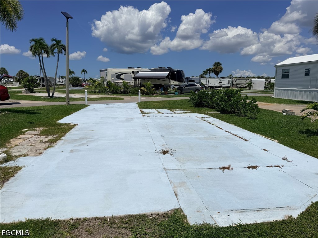 Residential for Sale in Palmetto Palms R V, photo 6
