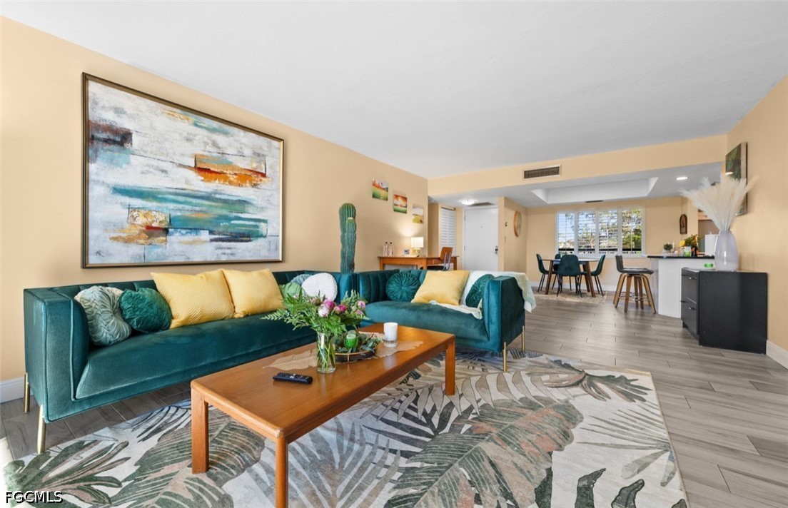 2 Bed Waterfront Home for Sale in Timbercreek, photo 6