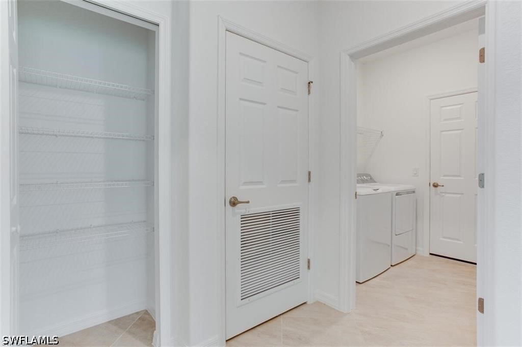 2 Bed Attached for Sale in Naples, photo 6