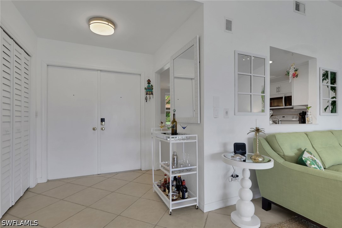 3 Bed Waterfront Home for Sale in Naples, photo 6