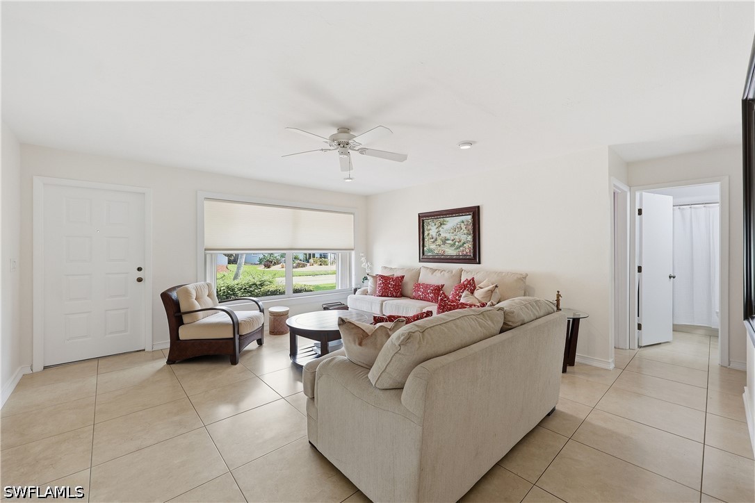 3 Bed SingleFamilyResidence for Sale in South Pointe, photo 6