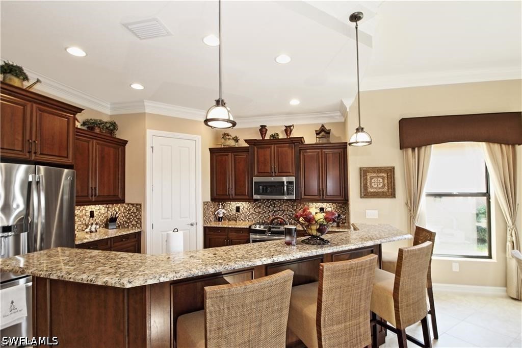 3 Bed Pool Home for Sale in Naples, photo 6