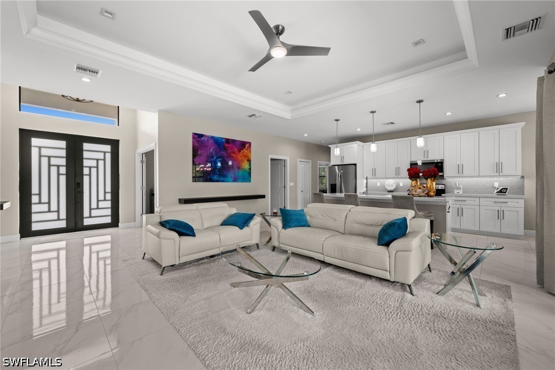 3 Bed Pool Home for Sale in Naples, photo 6