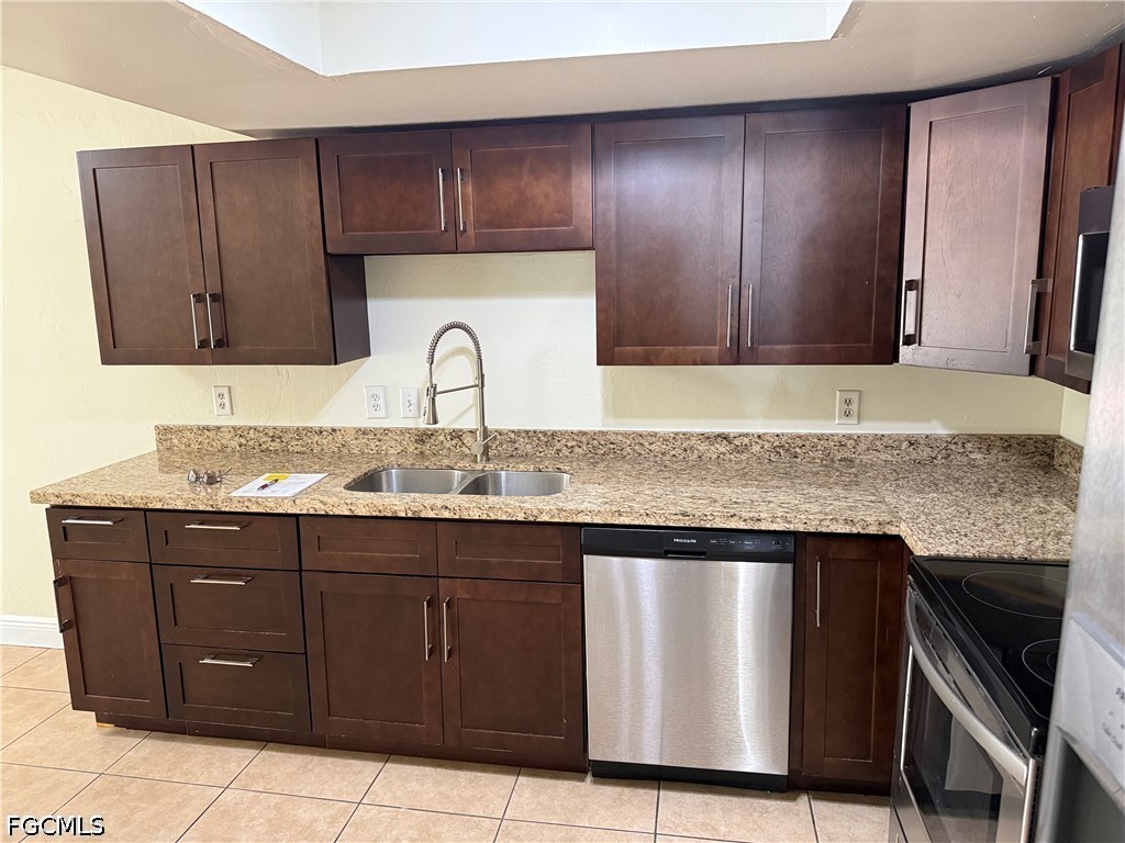 3 Bed Duplex for Sale in Cape Coral, photo 6