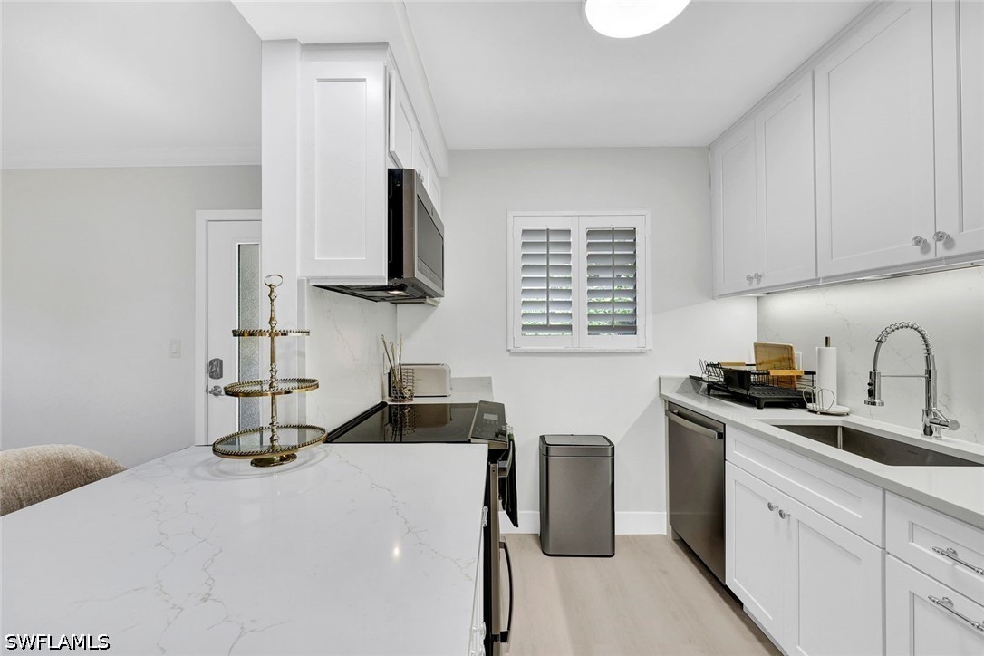 2 Bed Condominium for Sale in Naples, photo 6