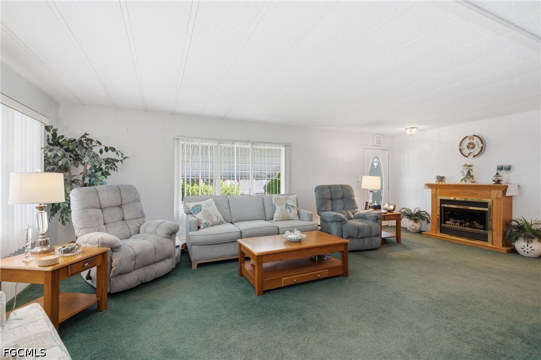 2 Bed ManufacturedHome for Sale in Carriage Village, photo 6