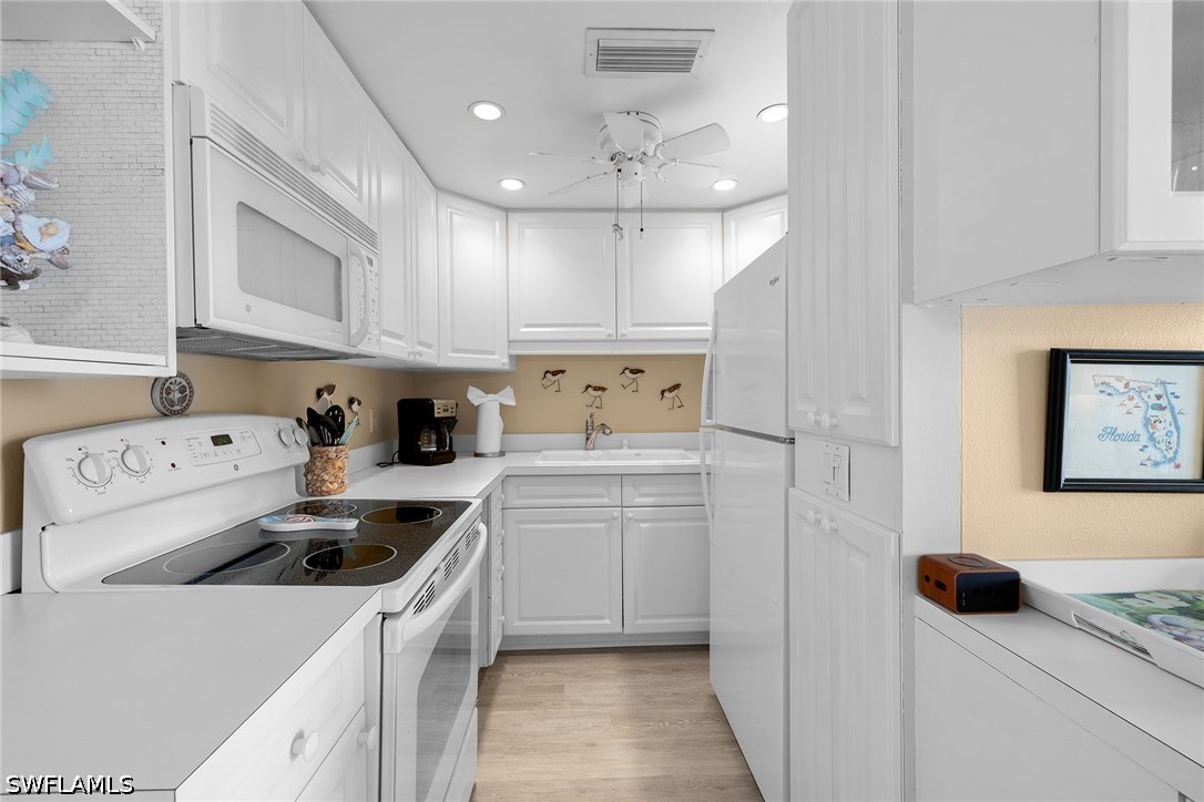 2 Bed Waterfront Home for Sale in Marco Island, photo 6