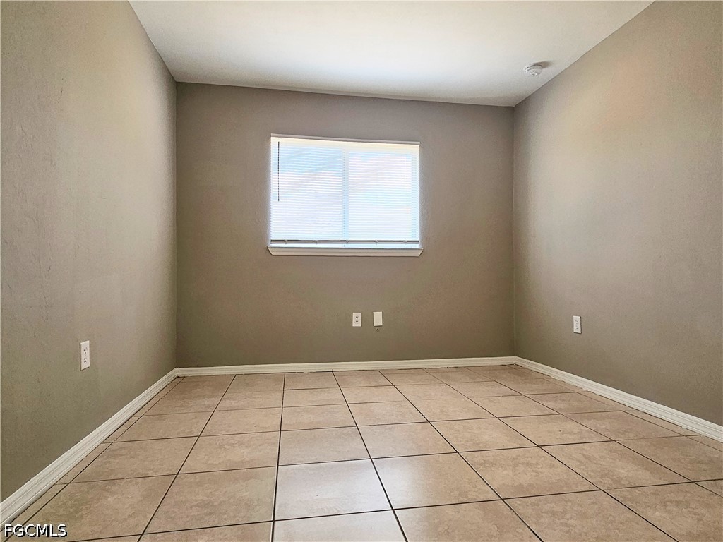 3 Bed Duplex for Sale in Lehigh Acres, photo 6