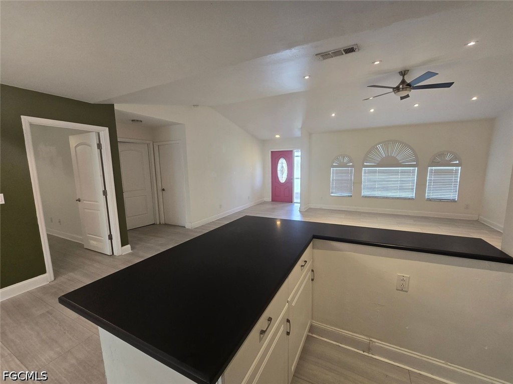 3 Bed SingleFamilyResidence for Sale in Cape Coral, photo 6