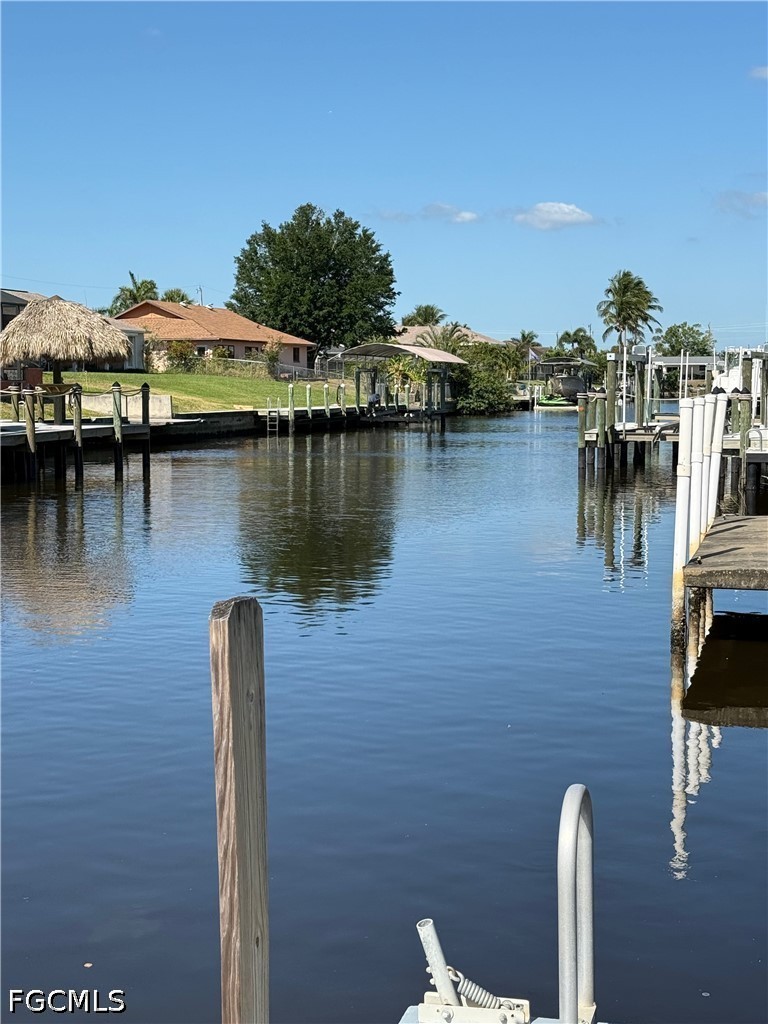 3 Bed Pool Home for Sale in Cape Coral, photo 6