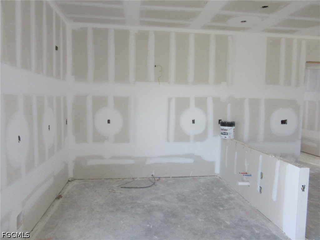 3 Bed SingleFamilyResidence for Sale in Lehigh Acres, photo 6