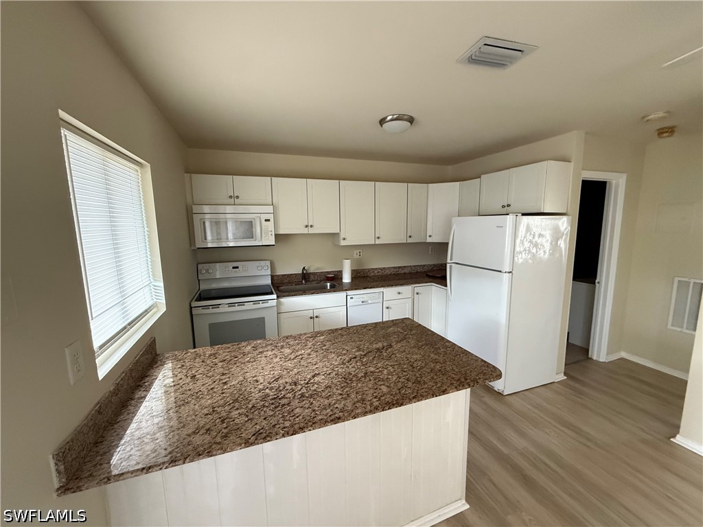 1 Bed Condominium for Sale in Bonita Springs, photo 6