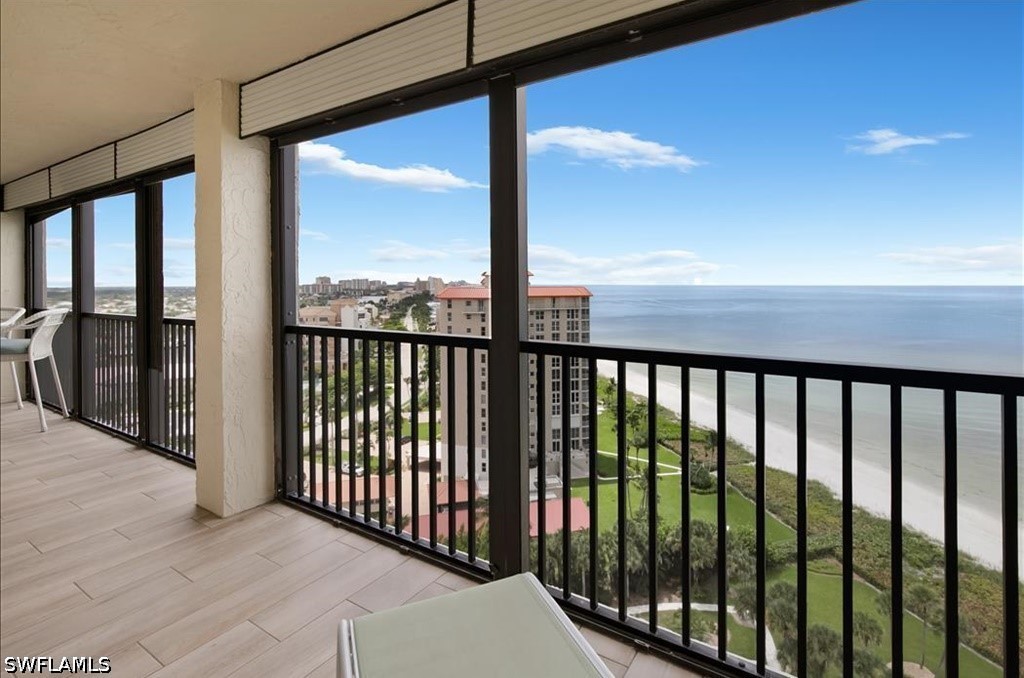 2 Bed Waterfront Home for Sale in Naples, photo 6