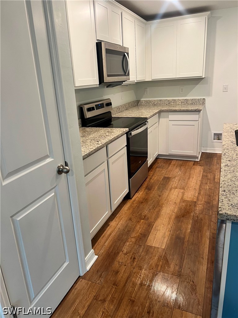 3 Bed SingleFamilyResidence for Sale in Mirror Lakes, photo 6