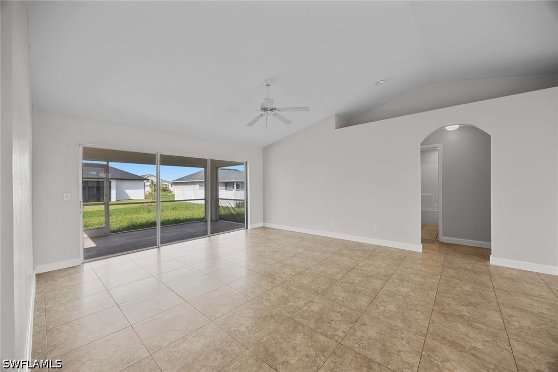 3 Bed SingleFamilyResidence for Sale in Cape Coral, photo 6