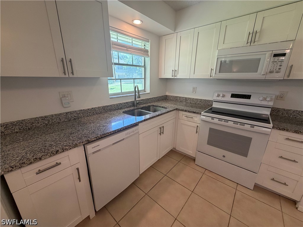 2 Bed Condominium for Sale in Poinciana Condo, photo 6