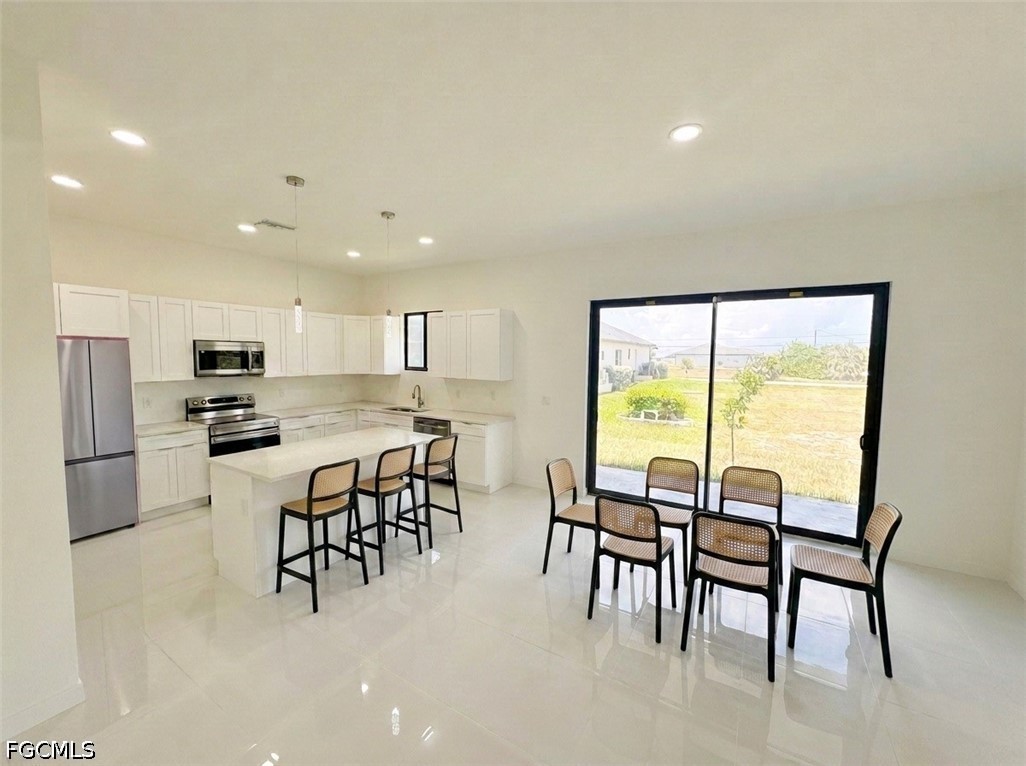 4 Bed SingleFamilyResidence for Sale in Cape Coral, photo 6