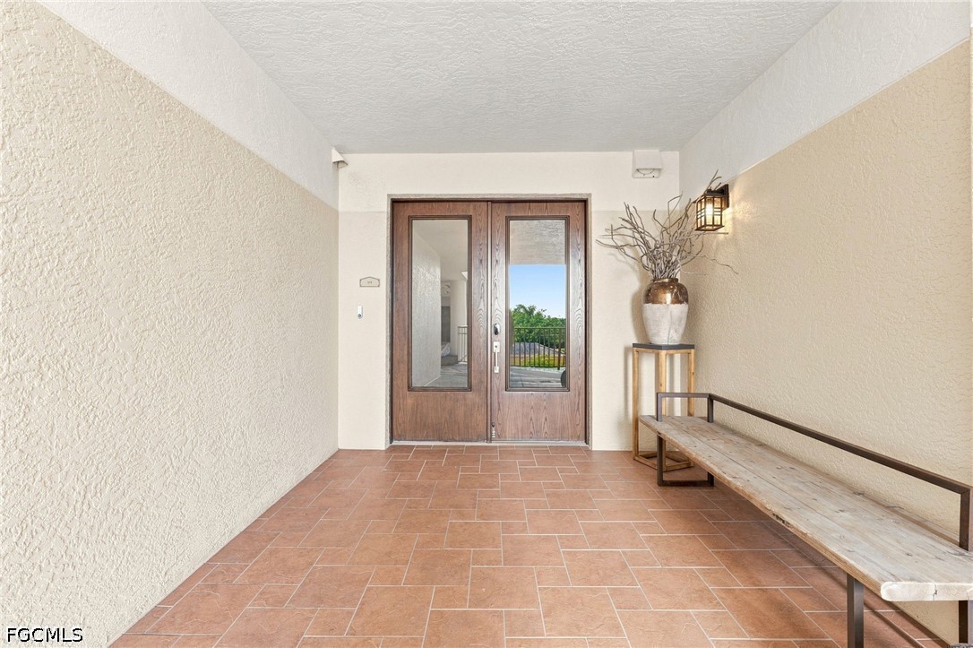 3 Bed Waterfront Home for Sale in The Shores, photo 6
