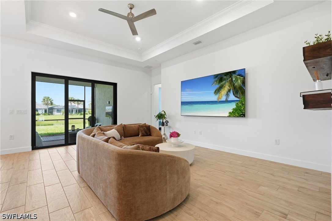 3 Bed Waterfront Home for Sale in Naples, photo 6