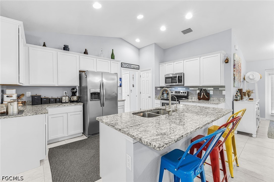 3 Bed Pool Home for Sale in Cape Coral, photo 6