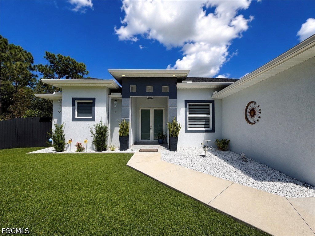 3 Bed SingleFamilyResidence for Sale in Lehigh Acres, photo 6
