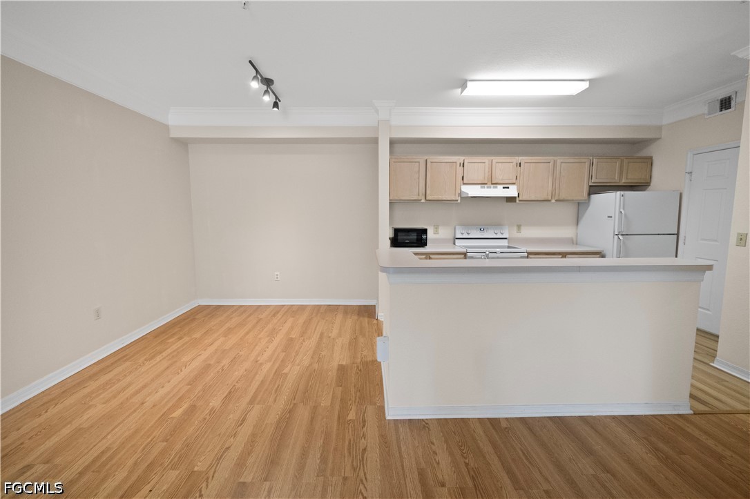3 Bed Condominium for Sale in Royal Greens, photo 6