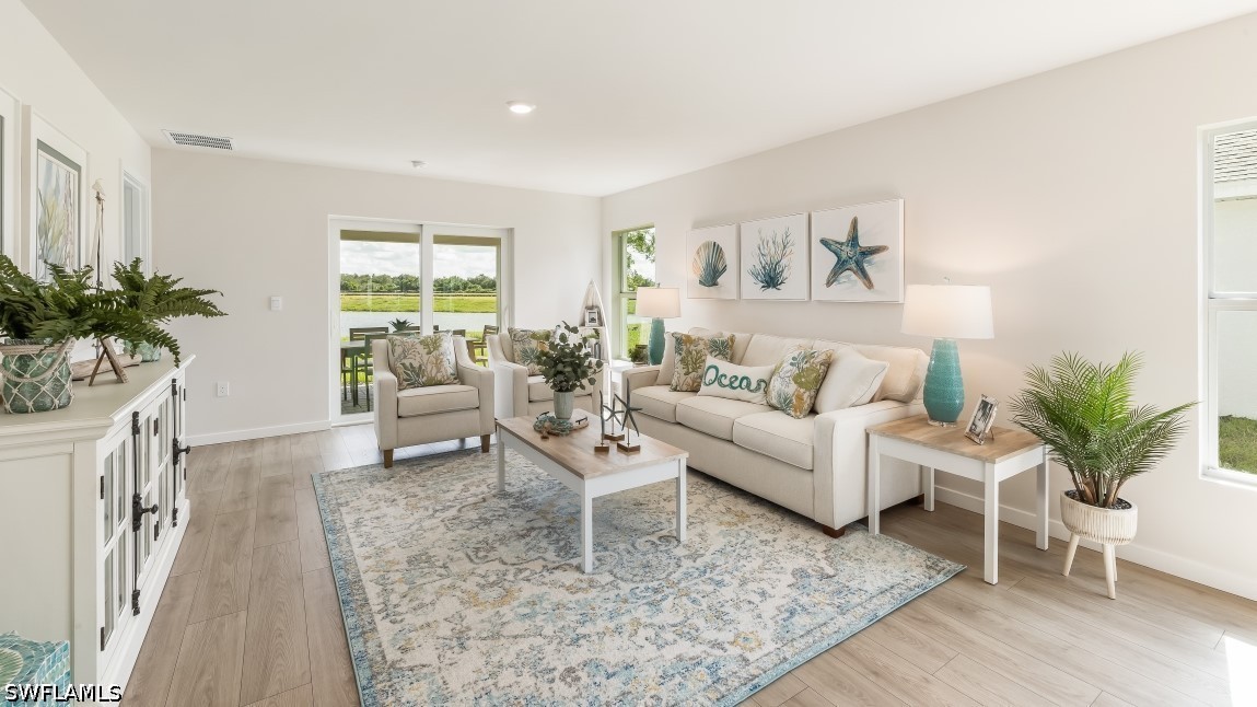 3 Bed SingleFamilyResidence for Sale in Bentley Crossing, photo 6