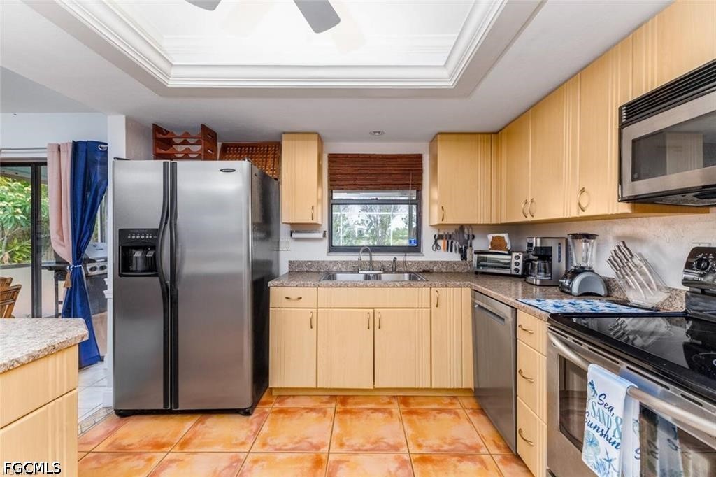 3 Bed Pool Home for Sale in Cape Coral, photo 6