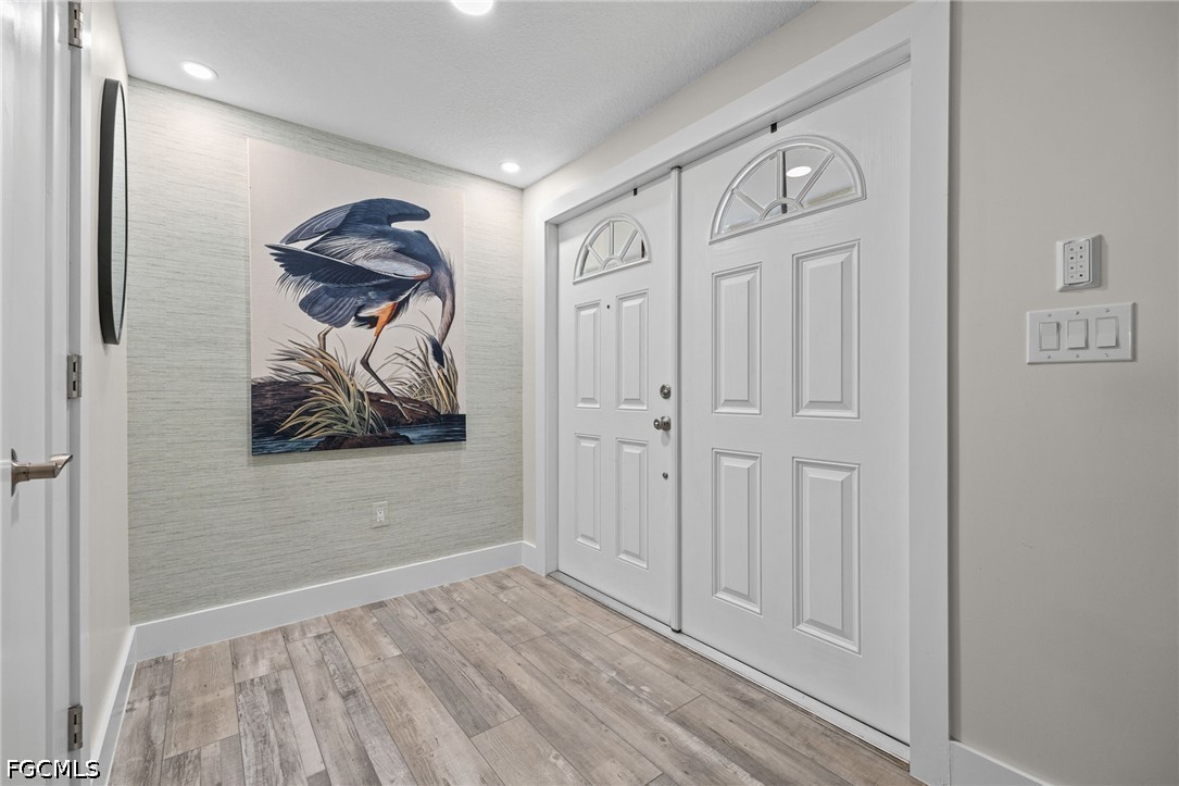 3 Bed SingleFamilyResidence for Sale in Caloosa View, photo 6