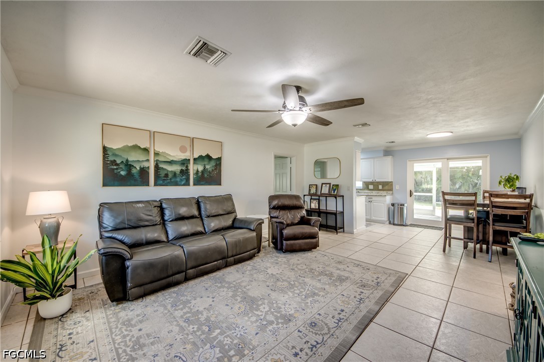 3 Bed SingleFamilyResidence for Sale in Naples, photo 6