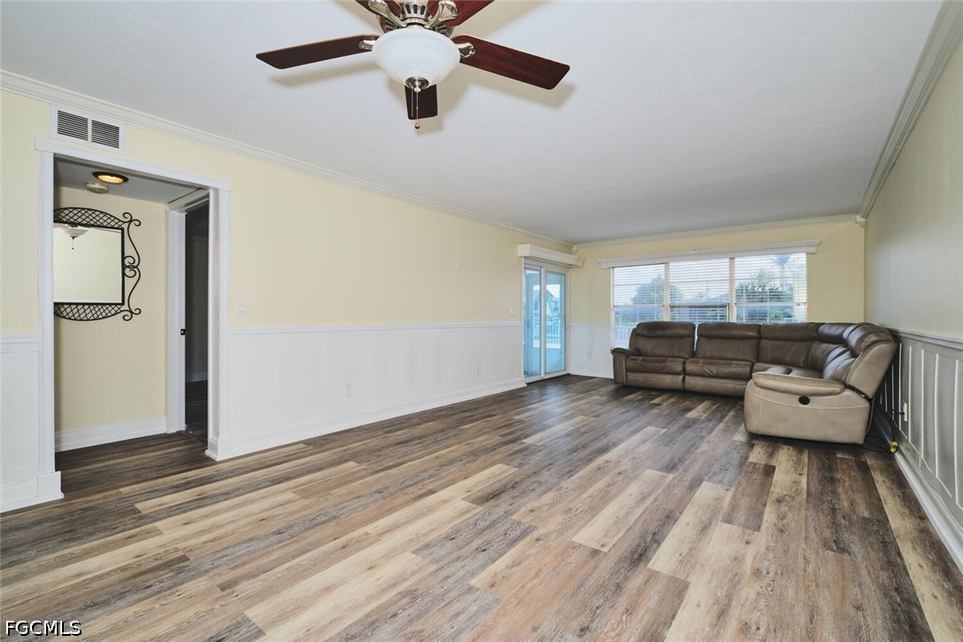2 Bed Waterfront Home for Sale in Cape Coral, photo 6