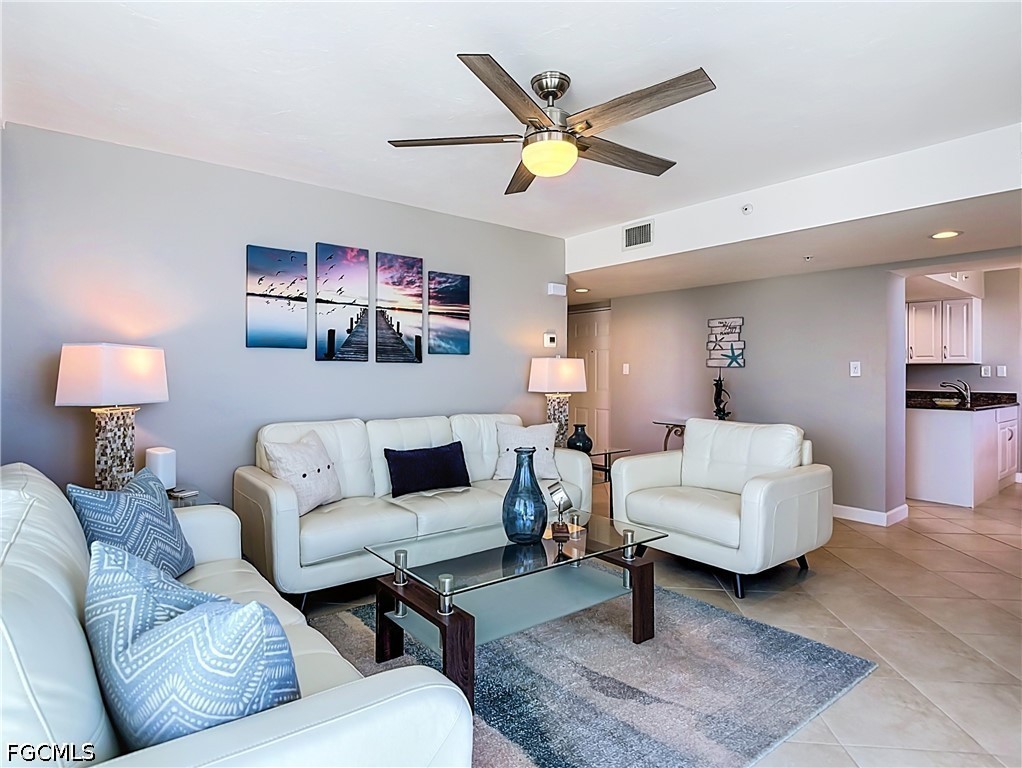 3 Bed Pool Home for Sale in Fort Myers Beach, photo 6