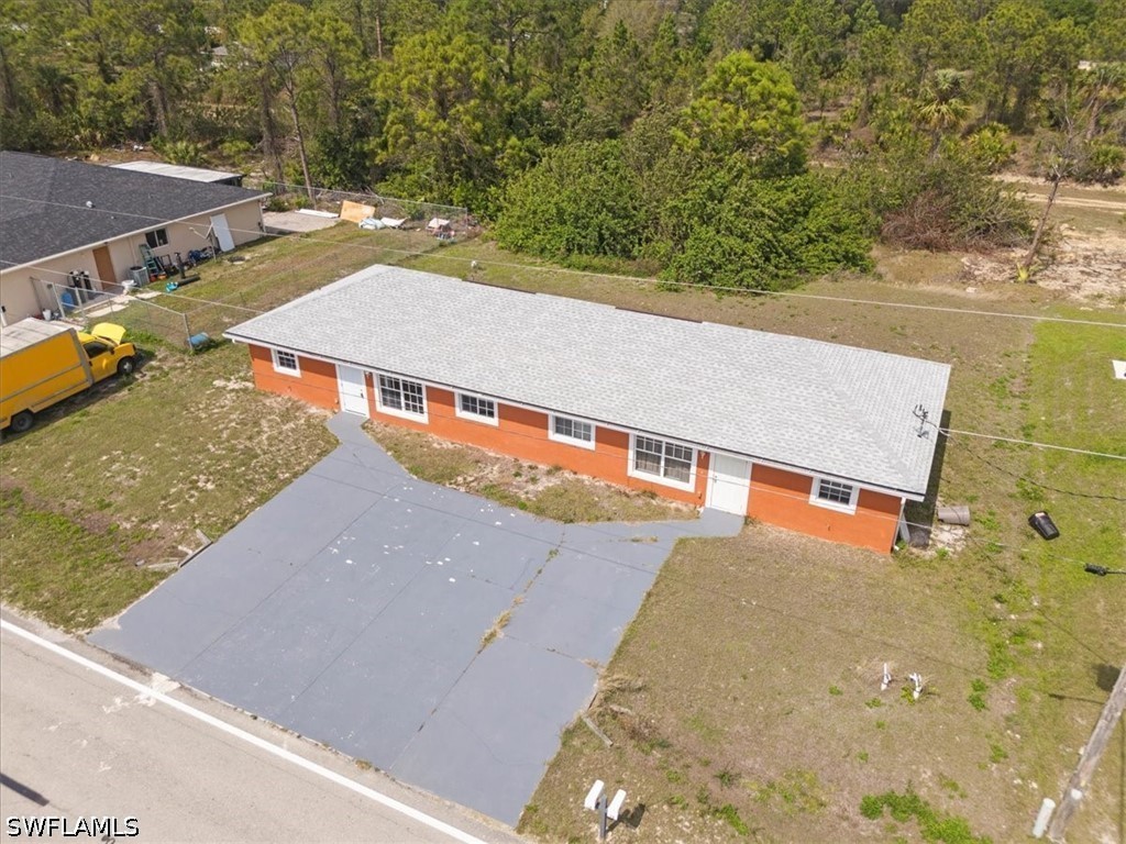 6 Bed Waterfront Home for Sale in Lehigh Acres, photo 6
