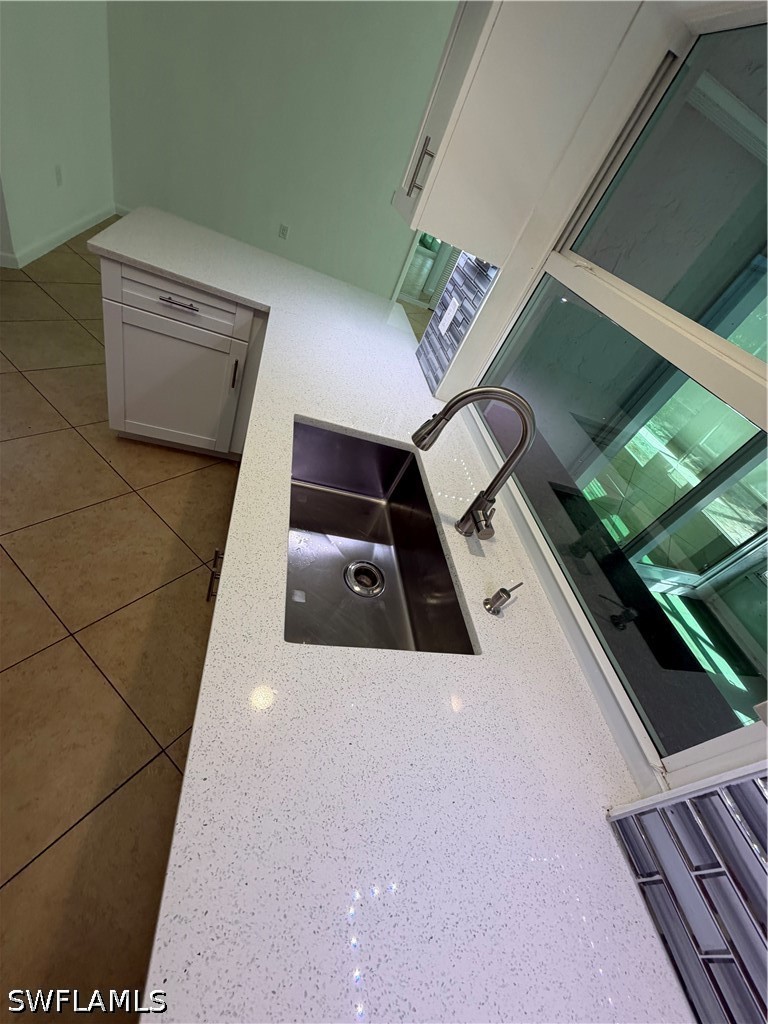 3 Bed SingleFamilyResidence for Sale in Naples, photo 6