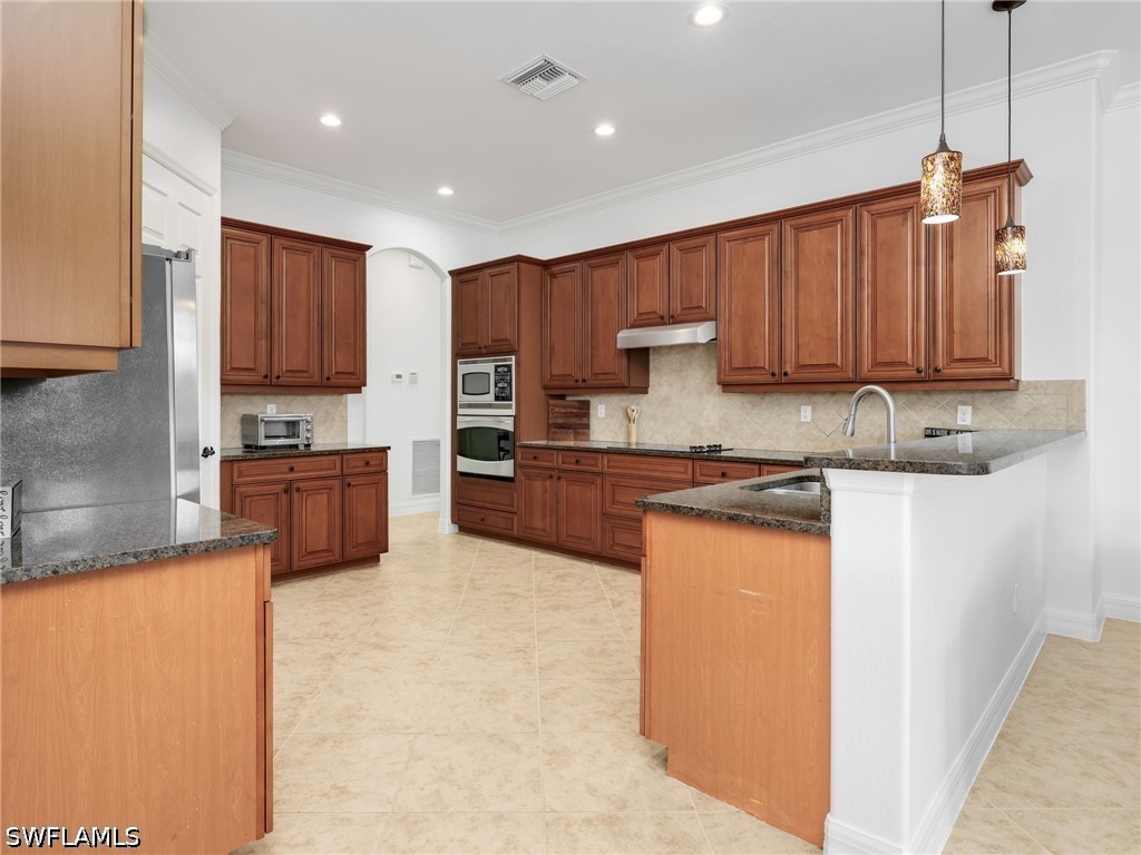 5 Bed Pool Home for Sale in Bella Terra, photo 6