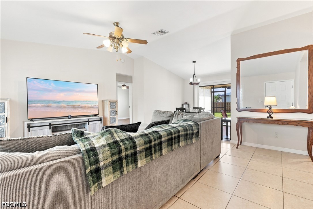 3 Bed SingleFamilyResidence for Sale in Cape Coral, photo 6